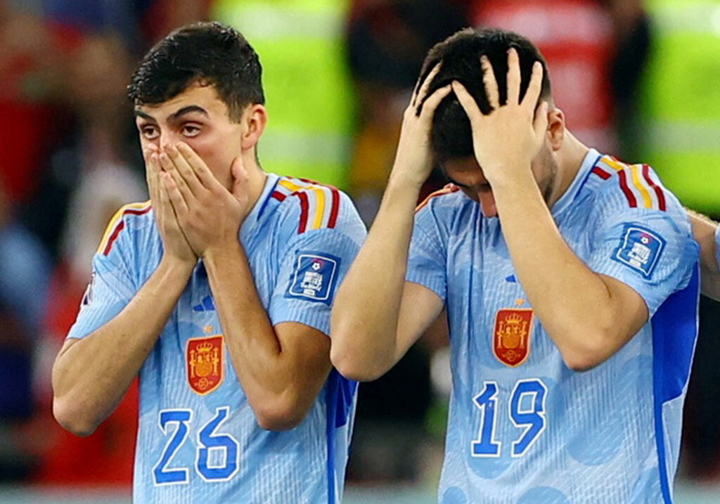 España-Marruecos | Pedri y Soler durante la tanda de penaltis (REUTERS/Bernadett Szabo)